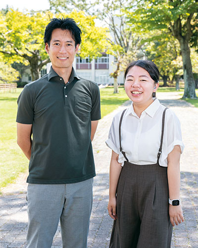 SDGs研究会顧問の先生から聞いた「早く行きたければ一人で行け、遠くへ行きたければみんなで行け」というアフリカの諺に感じ入ったという稲田さんと林先生。