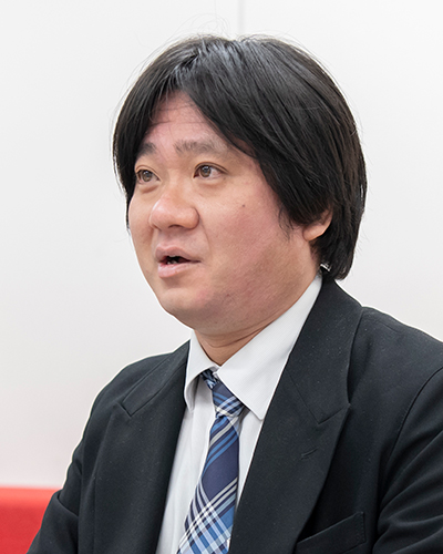 ICT活用推進部長の降矢貴充先生。