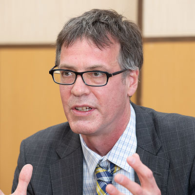 Cedric Mendelsohn先生（英語科）