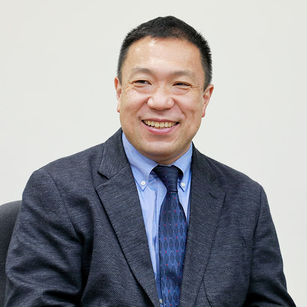 高校の進路について語る田中正勝先生。