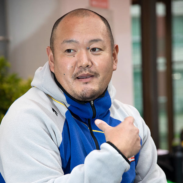 川端先生は同部の卒業生