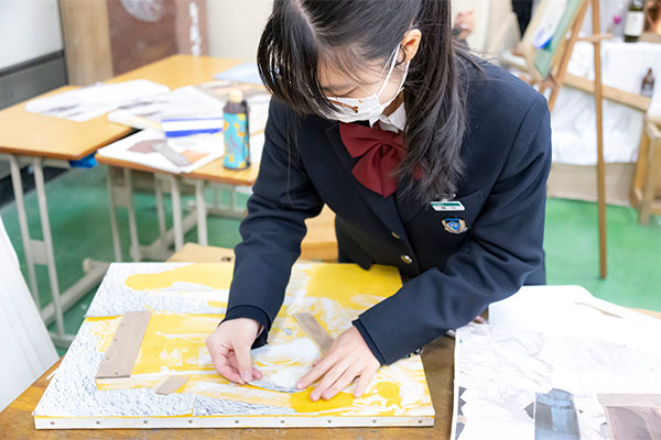 憧れの『劇団四季』に裏方として入ることをめざしている清水彩音さん