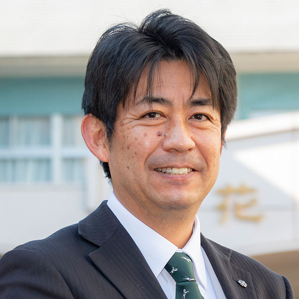 美術部顧問 米田和秀先生