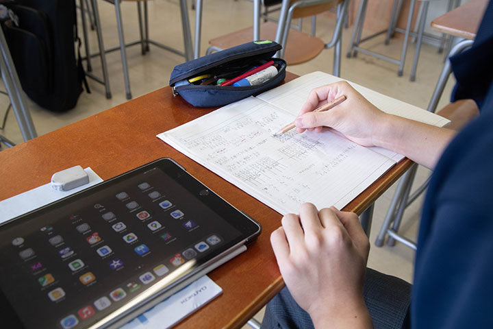 先生の音楽理論の講義を復習中。