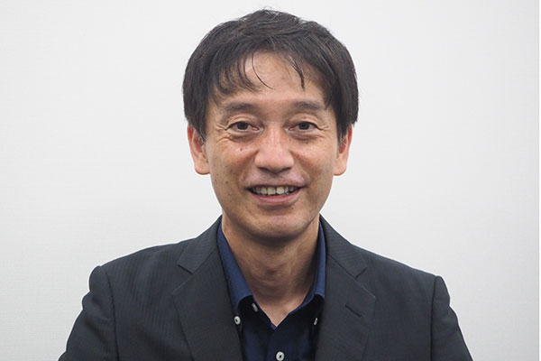 教頭・進路指導部長の平林重郎先生（数学）