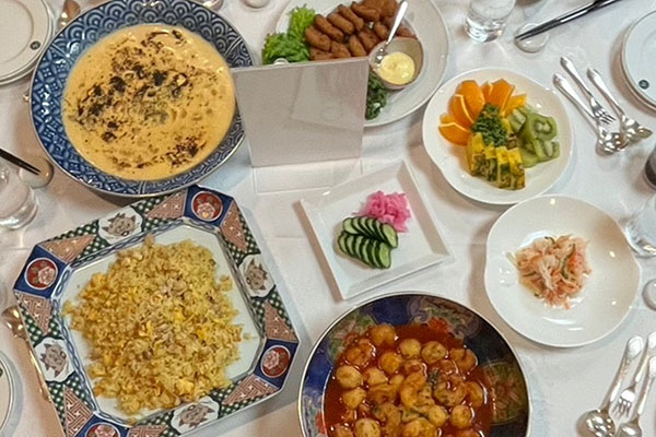 長崎の郷土料理・卓袱料理では、和食、中華、オランダ料理の要素が交じり合っています。
