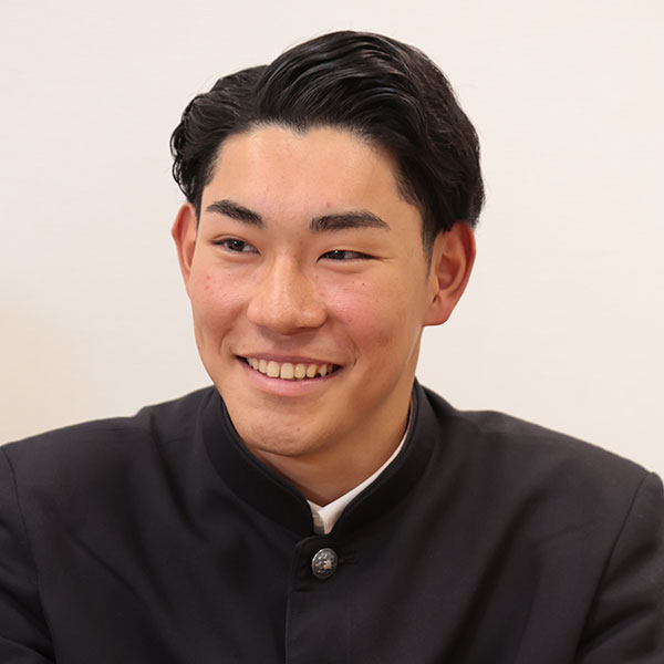 井手政孝さん（高2）