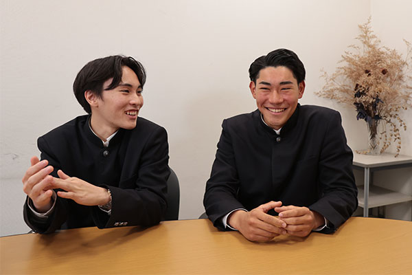 正則学園の魅力、男子校の良さを楽しそうに語ってくれました。春から3年生となり、それぞれの目標に向かって新たなスタートを切る2人です。