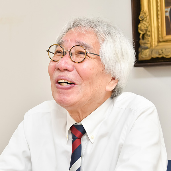 栗原 忠雄 校長