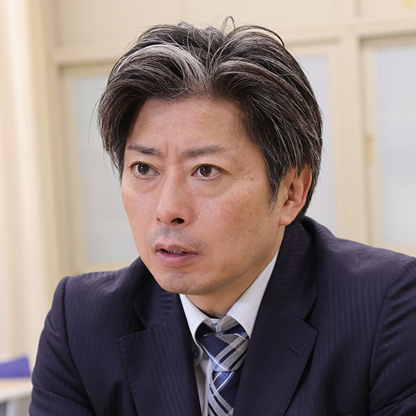 副校長・広報部部長の横山勇先生