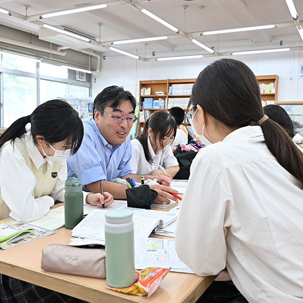 校長先生も昨年度まで「Ｊスクール」で世界史を担当していました。