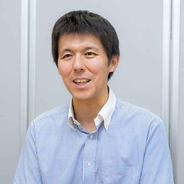 梅田雄一先生（広報主任・英語科）