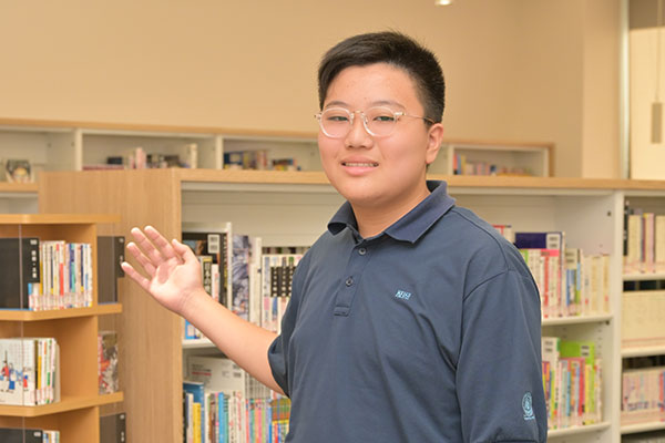 2024年に新設された図書館を紹介してくれたN.Hさん