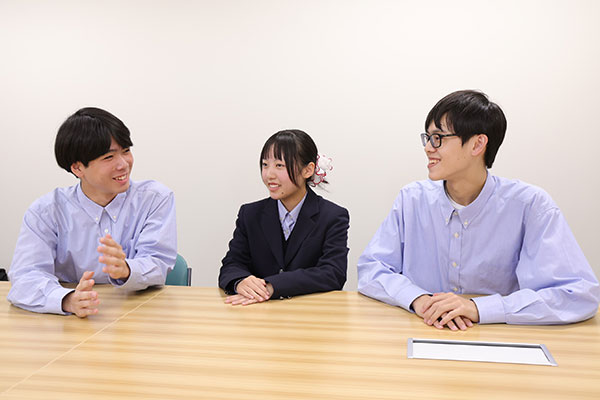 それぞれが自身の進路目標をしっかり描いており、充実したスクールライフを送っている様子が伝わってきます。