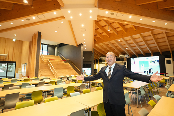 「ぜひ、学校説明会に参加していただき、この『SANICHI COMMONS』をご覧いただけたらと思います」（髙原校長）