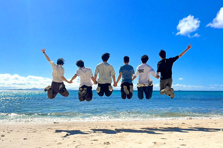 透明度の高い美しい海