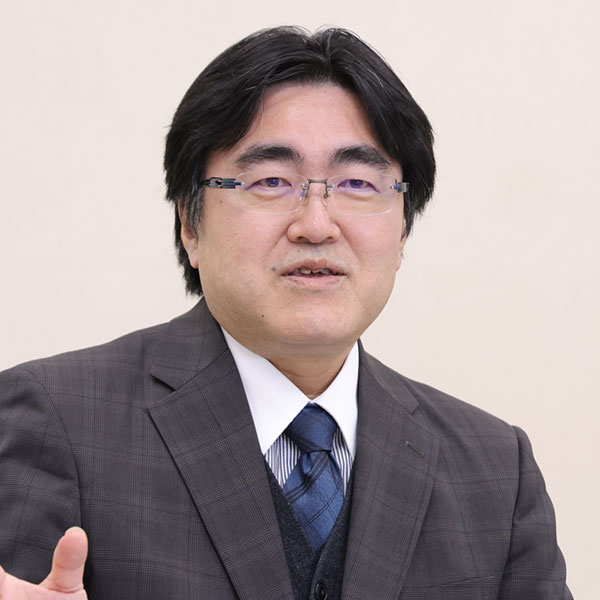 井口 雅裕先生（地歴公民科）