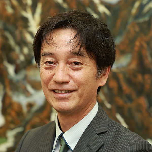 教頭・進路指導部長の平林重郎先生