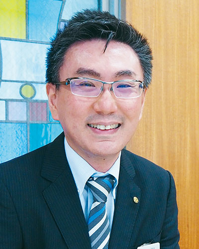 中1学年主任・出川英樹先生