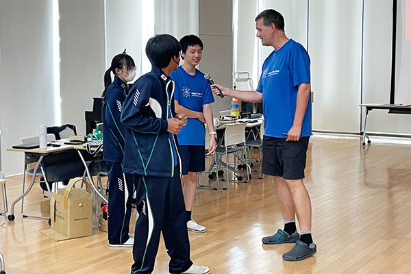 ネイティブの先生と過ごすオールイングリッシュの3日間で、英語力も向上します。