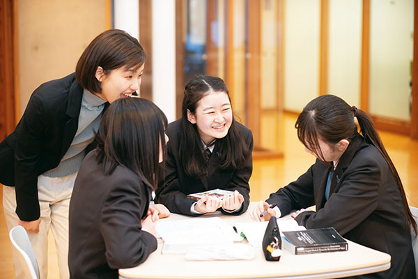 「学びのステージを『小学校6年間』『中高6年間』『大学・大学院6年間』の3つに分けるなら、重要な『中高6年間』を自分らしく成長させることができるのが、中等教育学校の良さだと思います」