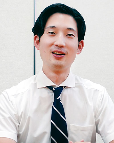 募集広報部 主任 宗教科・社会科　宮島健太郎先生