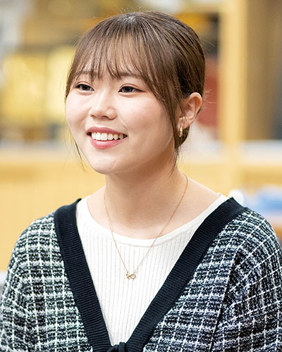 体操競技部の部員たちとは今も食事やキャンプに行くなど、親しい交流が続いているという金森さん。