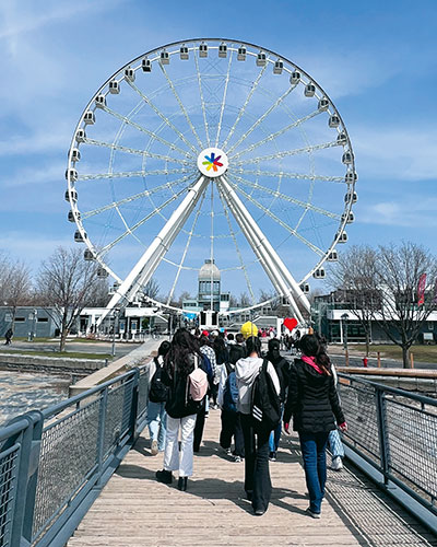 学校主催の遠足でケベック州最大の都市モントリオールへ。（Sさん）