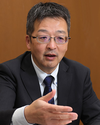 地理巡検の様子を詳しく話してくださった小川剛史先生