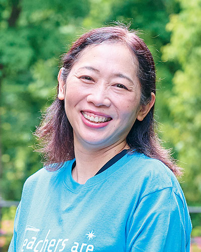 平井美樹さん。高1女子のママ。「教職員への感謝の日」の発案者。昨年度は生徒企画による中学卒業パーティー「プロム」をサポート。