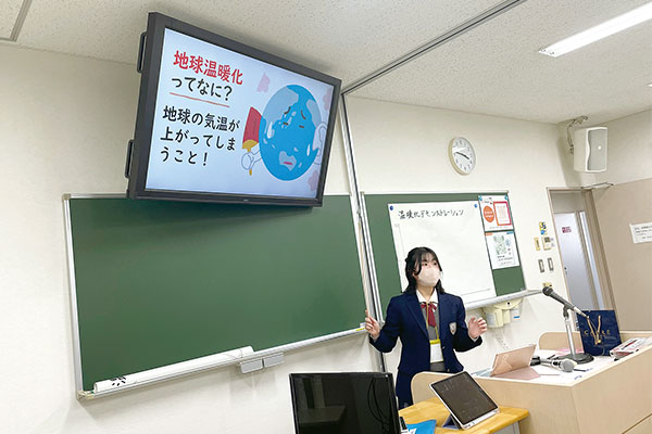 授業の組み立てもスライドも、全てが生徒たちの手によるものです。