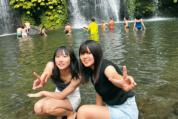 「バニュマラ・ツイン滝」で、バリ島の豊かな自然を満喫しました。