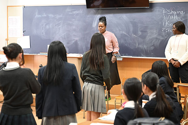 中3生全員対象の『TOKO Immersion School』での様子の写真です