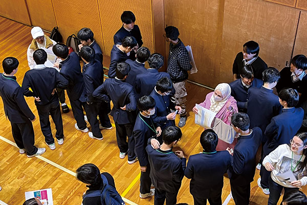 今年の1月に実施された高2生全員対象の『TOKO Career Boost』の様子の写真です