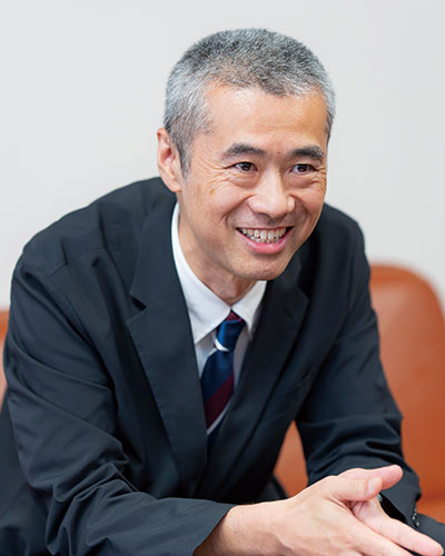 天野海走校長の写真です