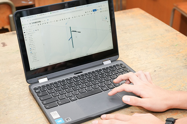 3Dプリンタの設計画面。来年のコンテストではどのような作品が生み出されるのでしょうか？