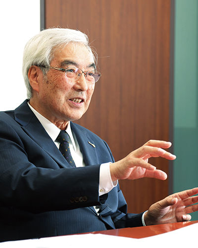 小塚良雄第2代理事長