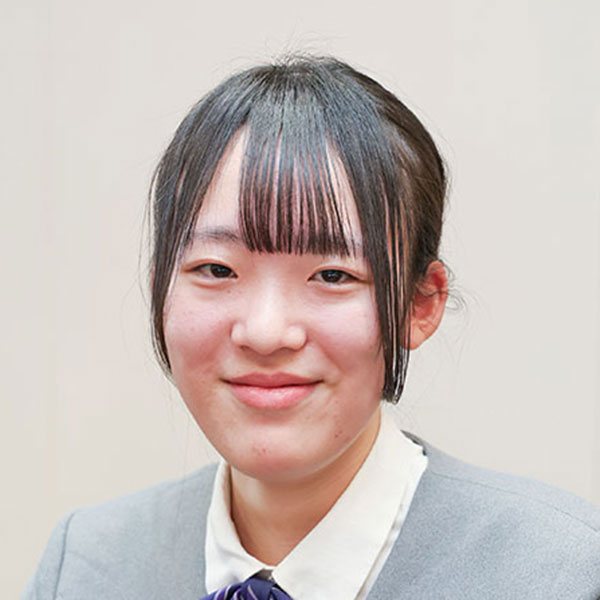 インタビューにこたえるS・Aさんの写真です。