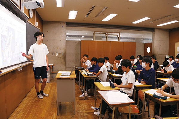 2000字論文で広がる学びと成長　高1の探究学習『論文2000』