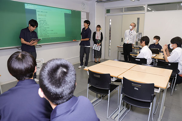 班ごとのプレゼンテーション