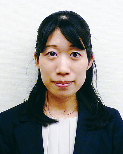 中1担任／理科科・山田香梨先生