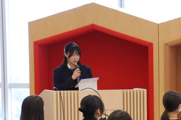 「今も深く残る戦争の傷跡とどのように向き合っていくべきかを考え続けることが、私たちの使命です」（駒込／O・Hさん・高2）