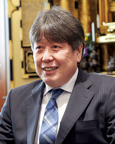 2022年度より、新しく校長に就任された水谷善仁先生。「昨年度まで生徒に近い現場にいたことを活かして、生徒目線を大事にすることを忘れずにいたい」